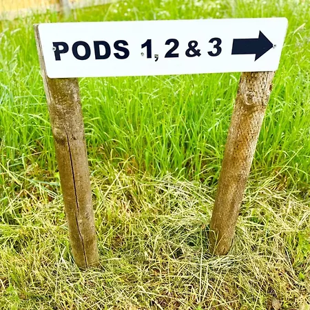 Paulton - Sleeps 2 - Petfriendly - Hottub - Garden Bristol
