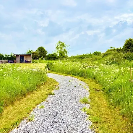 Paulton - Sleeps 2 - Petfriendly - Hottub - Garden